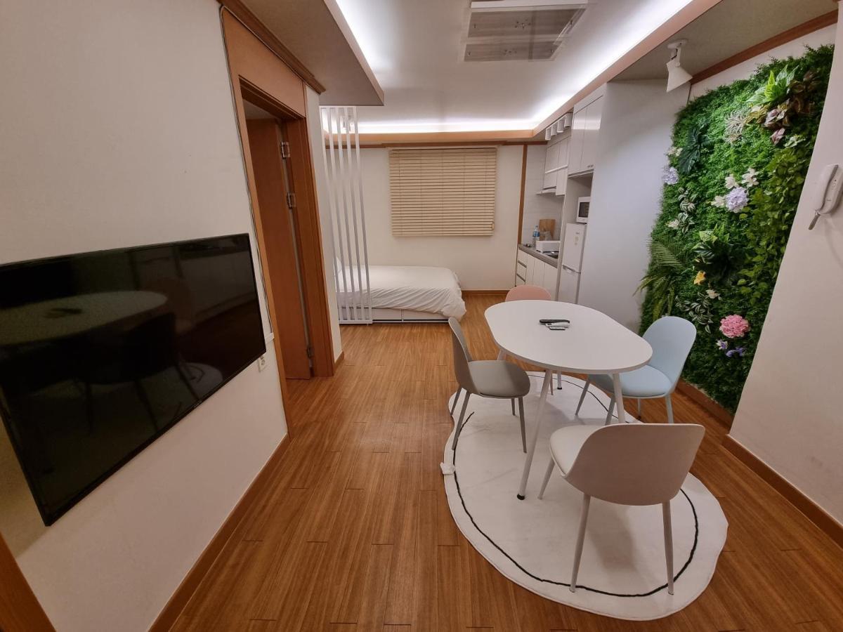 Complace H 首爾 外观 照片