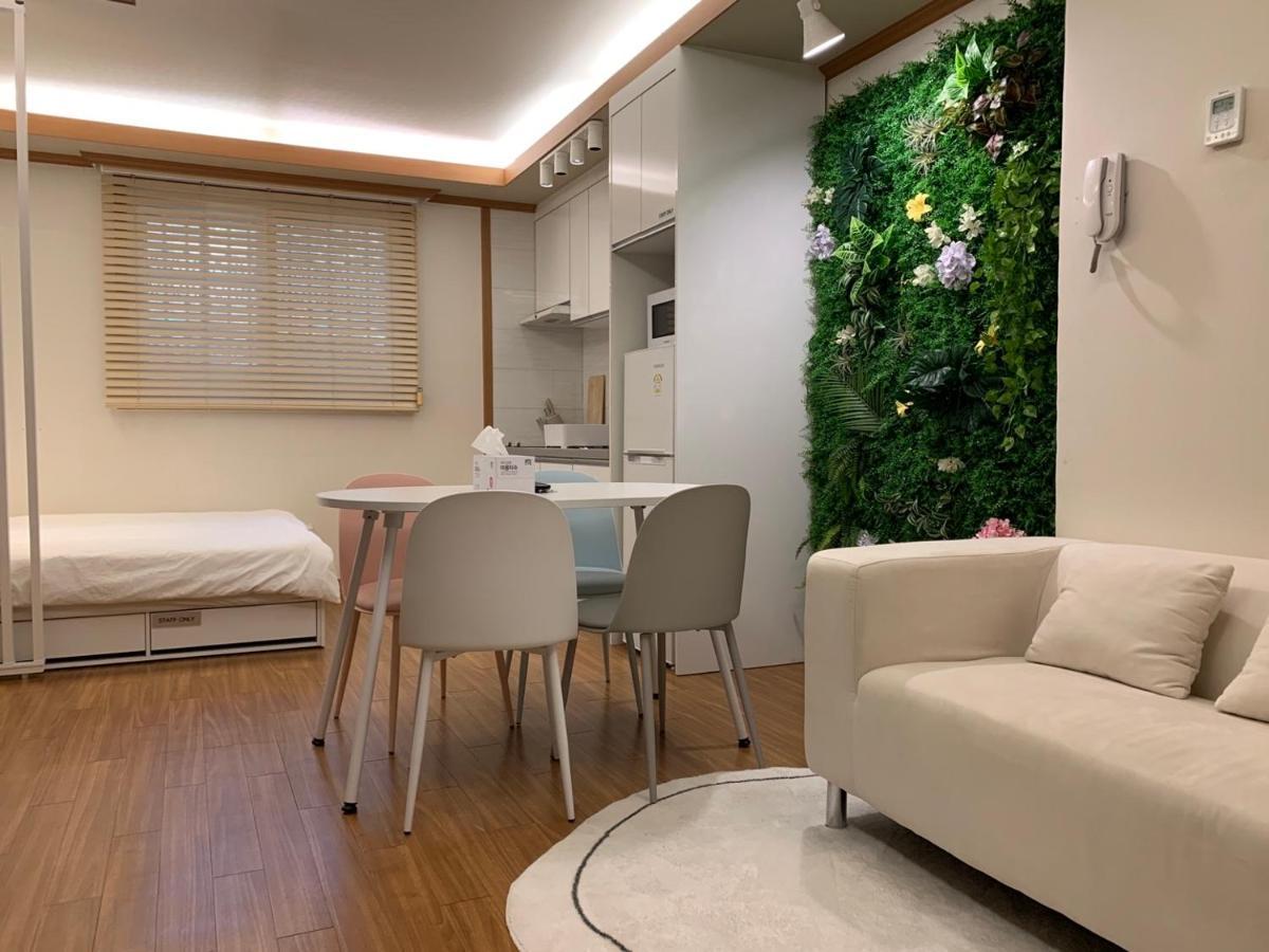 Complace H 首爾 外观 照片